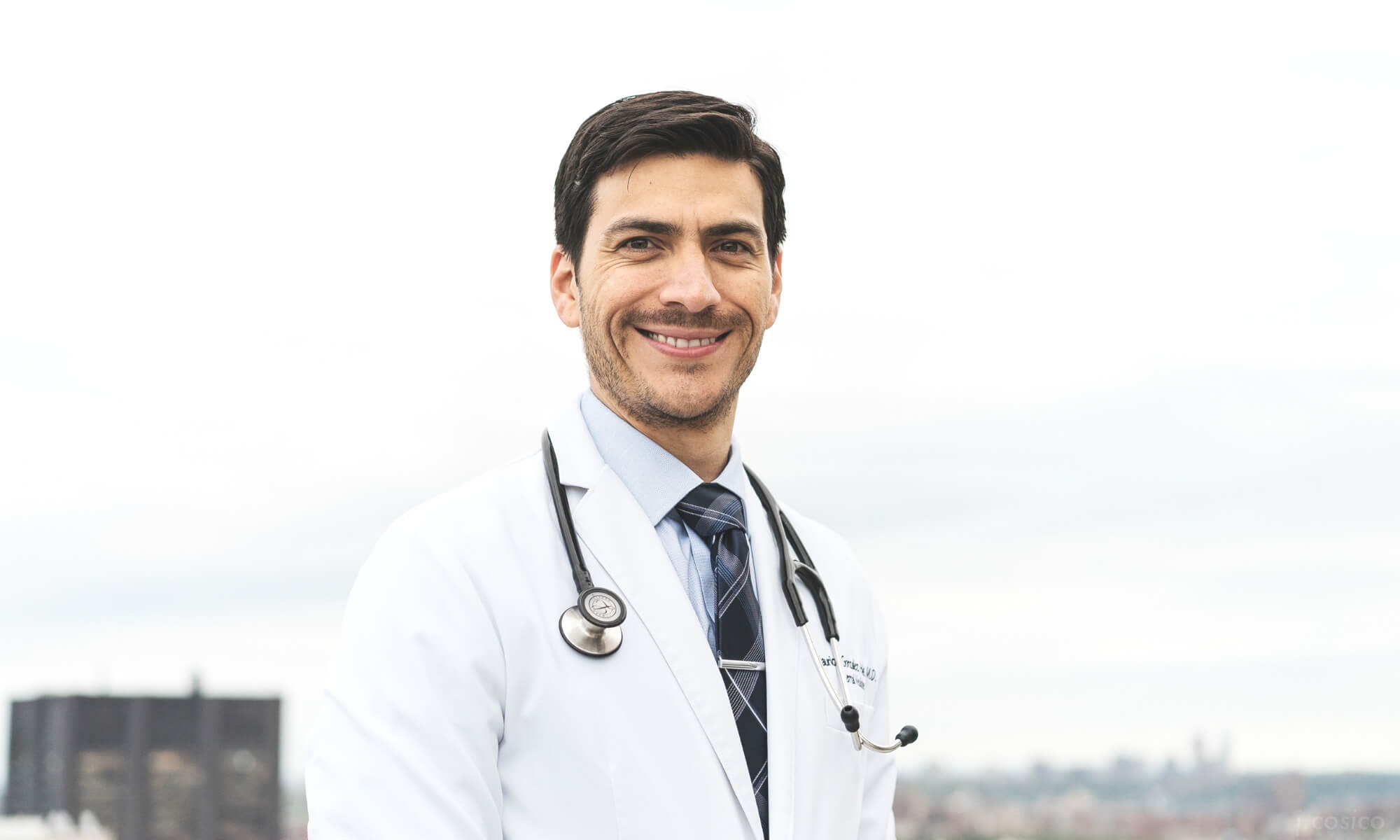 Dr. Mauricio Gonzalez